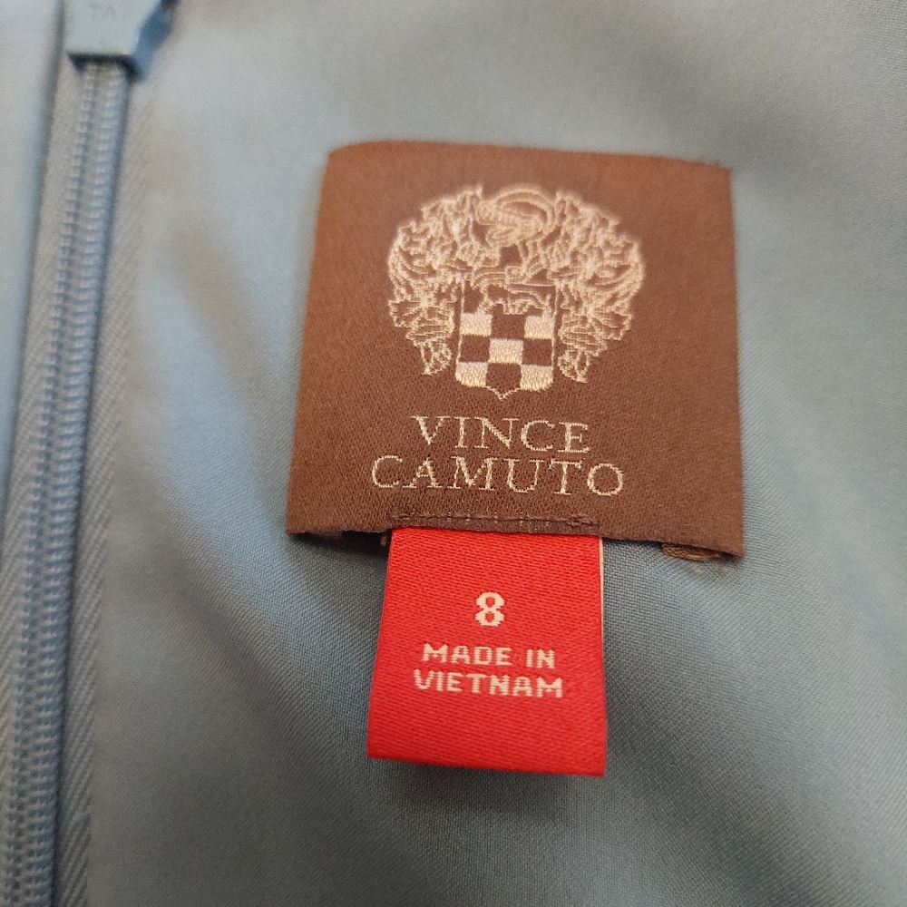 Vince Camuto blue floral faux wrap ruffle dress. Size 8 - Picture 5 of 12